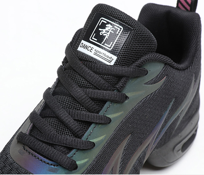Tenis Deportivos para Mujer con Malla Reflectante y Tecnología Láser - Image 15