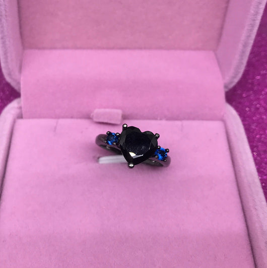 Anillo de Plata 925 Chapado en Oro Negro con Diseño de Corazón - Image 3