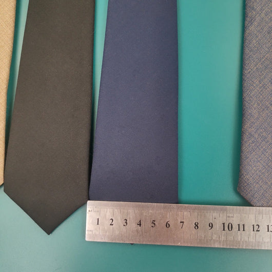 Corbata Azul Marino Clásica para Hombre - Image 25