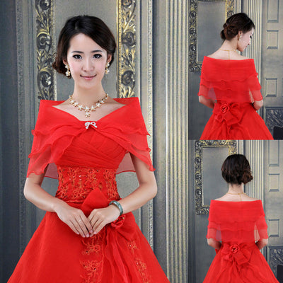 Vestido de Novia Blanco Elegante con Encaje y Chal Delicado - Image 7