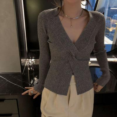 Blusa Tejida Cuello V con Detalle Cruzado - Image 10