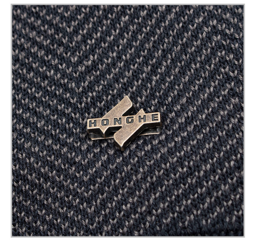 Gorro de Lana Tejido con Etiqueta Iron Label - Calidez y Estilo - Image 7
