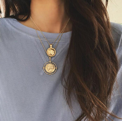 Collar Disco Sello Cabeza Humana en Oro Vintage - Image 3