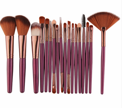 Set Profesional de 18 Brochas de Maquillaje MAANGE con Diseño Abanico - Image 3