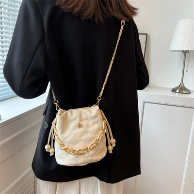 Bolsa Bandolera Cuadros Estilo Western con Cadena Texturizada para Mujer - Image 5