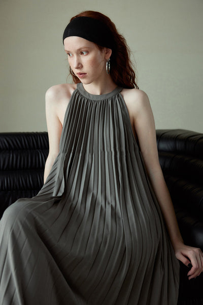 Vestido Halter Plisado Elegante para Festividades - Image 10