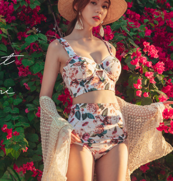 Bikini de Tres Piezas con Falda Floral, Armado y Efecto Reafirmante - Image 3