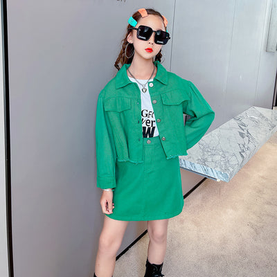 Conjunto Blusa Ajustada y Falda Corta Envolvente - Image 4
