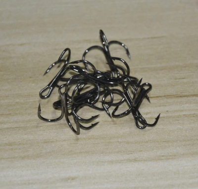 Anzuelo Artificial de Tres Garras con Púas Mariposa
