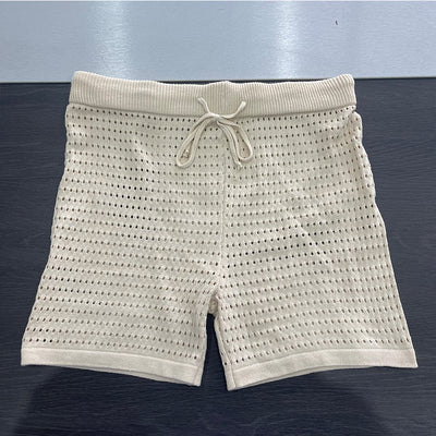 Conjunto Deportivo Dos Piezas: Short y Blusa V-Neck Hueca - Image 5