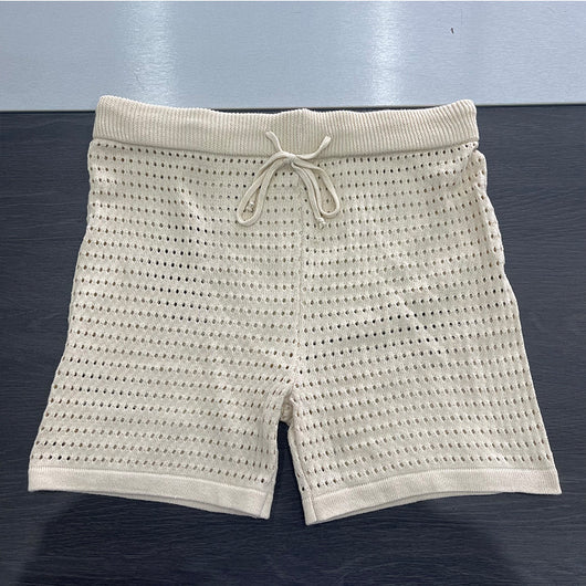 Conjunto Deportivo Dos Piezas: Short y Blusa V-Neck Hueca - Image 5