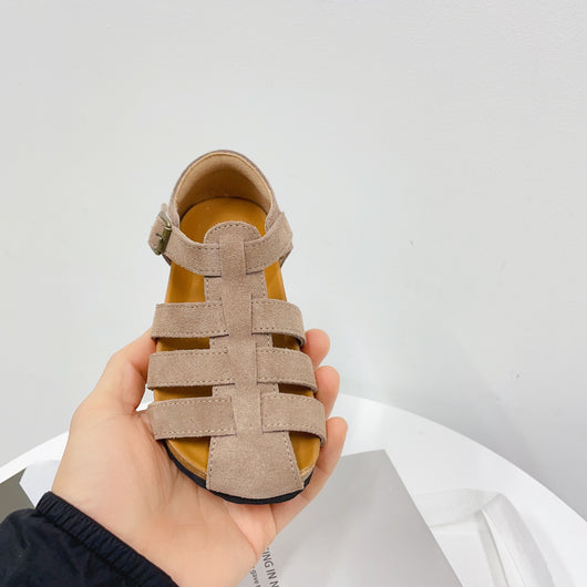 Sandalias Infantiles de Ante con Diseño Calado - Image 2