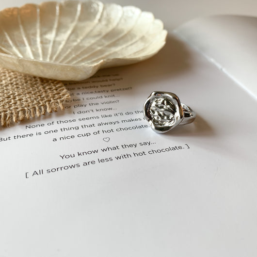 Anillo Elegante de Diseño Moderno