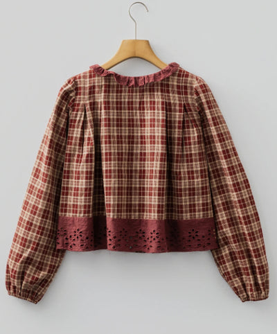 Blusa Larga Suelta Cuadros Rojo Dahlia con Encaje Calado y Botones - Image 3
