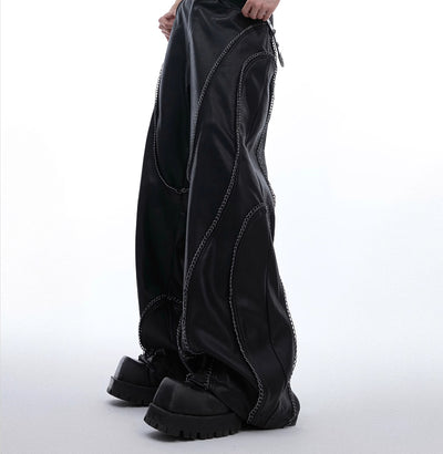 Pantalones Casuales de Cuero con Cadena Metalizada Vintage - Image 13