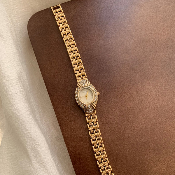 Reloj Vintage Estilo Corte Diamante Esfera Pequeña Amarillo Otoño Invierno