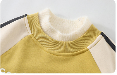 Suéter Holgado para Niña con Letras de Terciopelo - Image 13