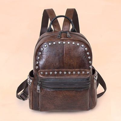 Mochila de Cuero Genuino Retro para Mujer - Diseño Artesanal con Remaches, Gran Capacidad y Estilo Vintage - Image 7