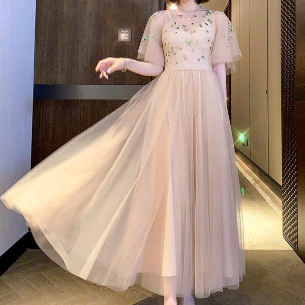 Vestido Swing con Mangas de Tul Acampanadas