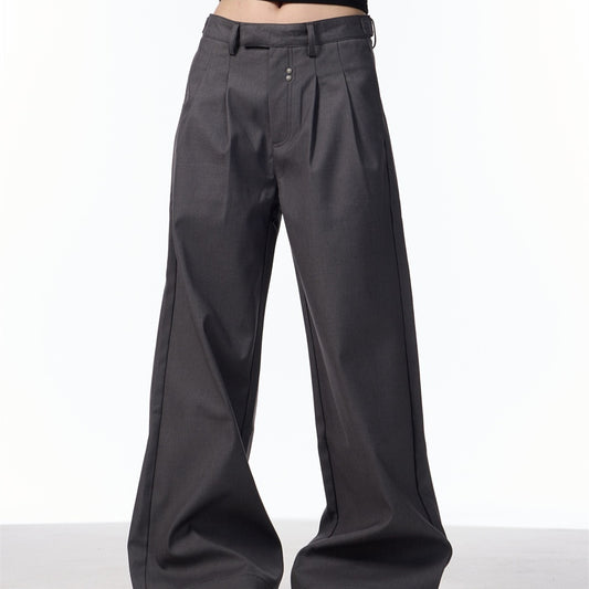 Pantalón Casual Holgado con Pliegues Dobles y Remaches