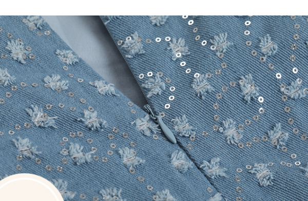 Falda Vestido Denim con Bordado de Cuentas y Tirantes