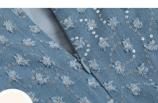Falda Vestido Denim con Bordado de Cuentas y Tirantes - Image 2