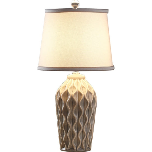 Lámpara de Mesa Estilo Europeo para Dormitorio - Luz Cálida y Elegante - Image 4