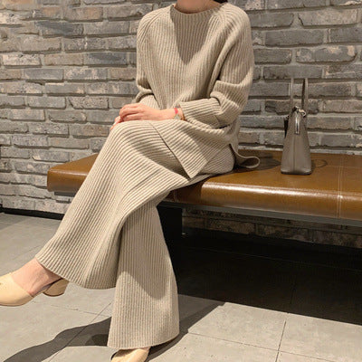 Conjunto de Dos Piezas Elegante de Moda Contemporánea - Image 3