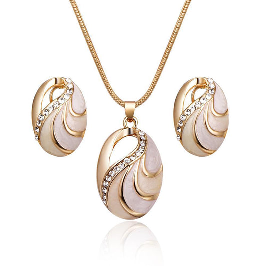 Conjunto de Collar y Aretes con Diseño de Caparazón de Tortuga