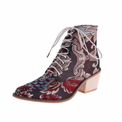 Botas Cortas para Mujer con Bordados Artesanales - Image 6