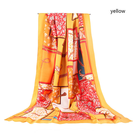 Pañuelo Cuadrado Estampado en Twill con Cadena - Image 6
