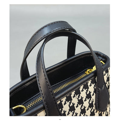 Bolsa Mensajera Houndstooth Asimétrica de Moda - Image 3