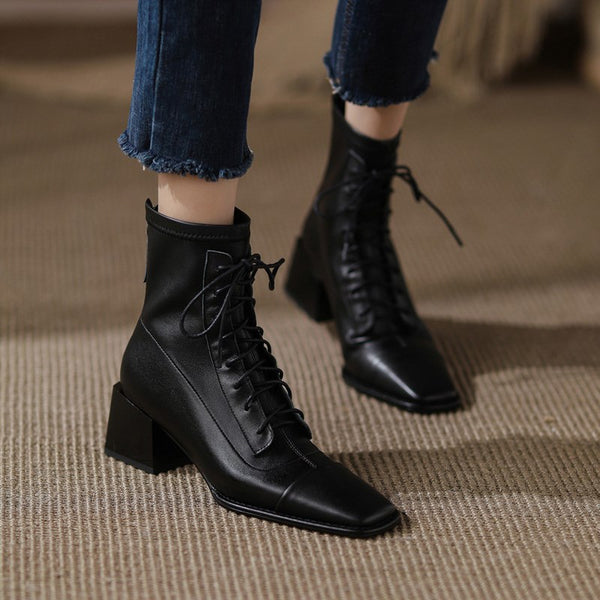 Botas Martin Negras con Cordones para Mujer