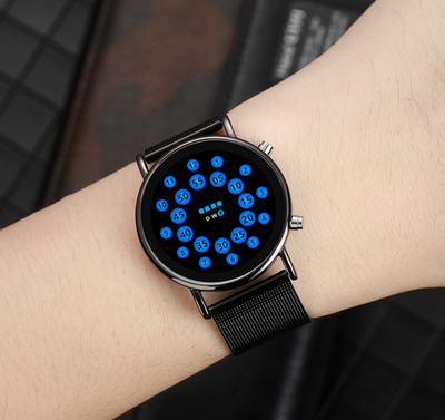 Reloj LED con Pulsera de Malla Ligera y Diseño Moderno - Image 3