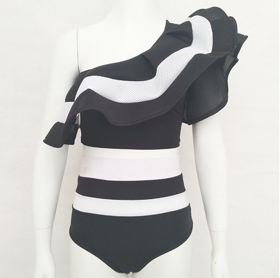 Traje de Baño Asimétrico Bicolor - Diseño Europeo Moderno - Image 8