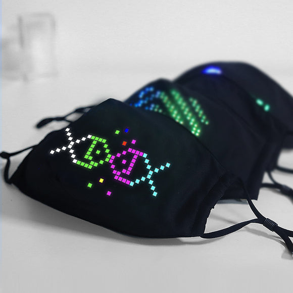 Máscara LED Bluetooth Navideña con Efectos de Luz