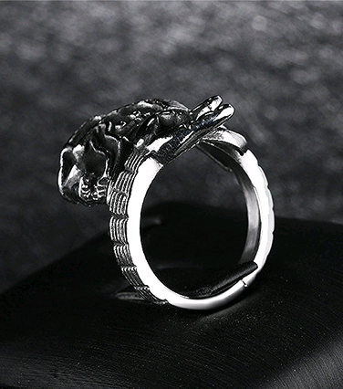 Anillo para Hombre de Acero de Titanio - Calavera, Guitarra y Estilo Rock - Image 5