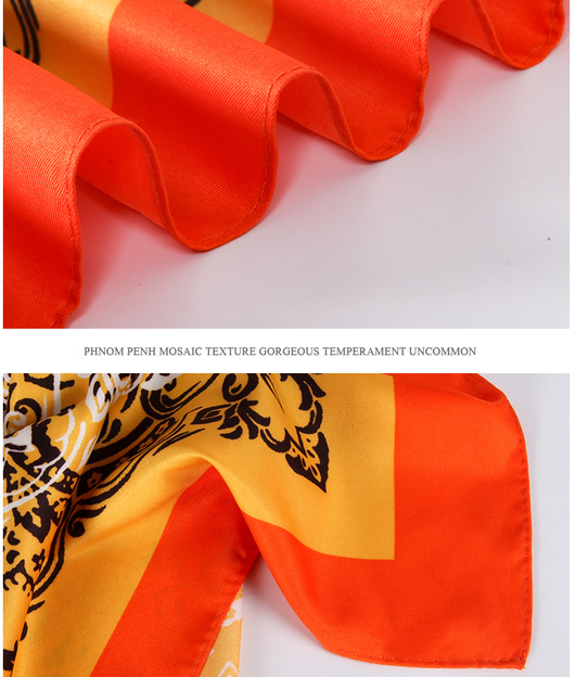 Pañuelo de Seda Twill para Mujer con Estampado Artístico - Image 3