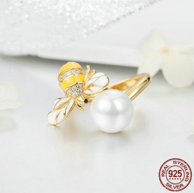 Anillo Dorado con Abeja Engarzada - Image 3
