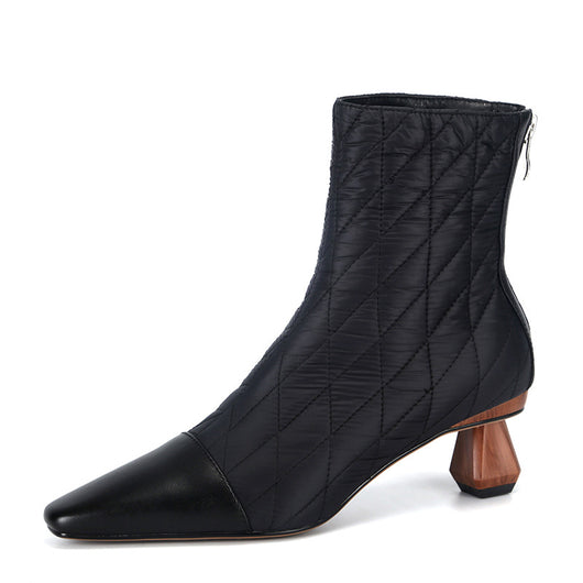 Botas Cortas con Tacón Grueso y Detalles a Juego - Image 13