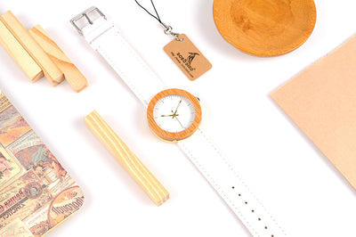Reloj de Pulsera Elegante en Cuero y Bambú con Movimiento de Cuarzo - Image 4