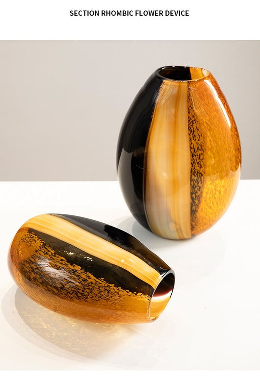 Jarrón de Vidrio Suave con Rayas Negras y Naranjas - Image 15