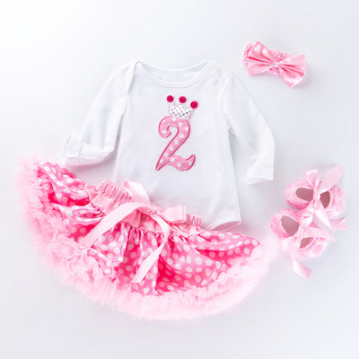 Conjunto Profesional de Falda y Blusa a Lunares - Image 3