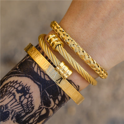 Pulsera de Acero Titanio Estilo Punk con Diseño Romano - Image 3