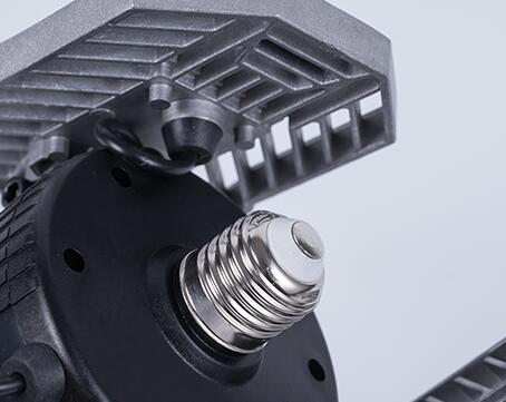 Lámpara LED Ajustable Resistente al Agua - Image 10