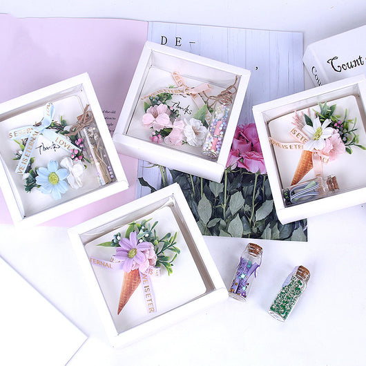 Tarjeta de Felicitación con Flores Eternas