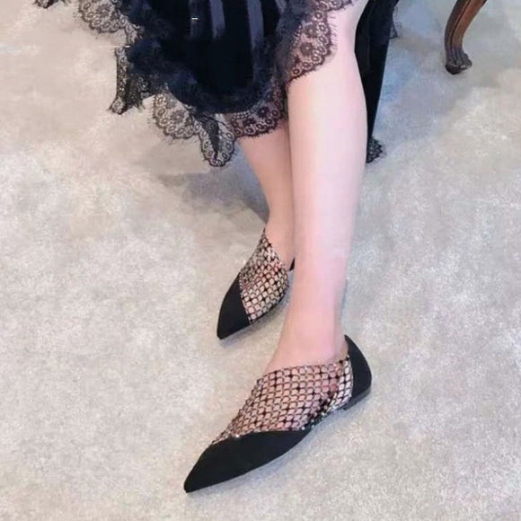 Zapatos Planos Elegantes con Punta Afilada y Detalles Brillantes