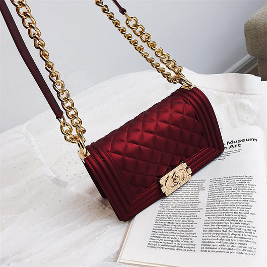 Bolso Crossbody Elegante con Cadena - Image 3