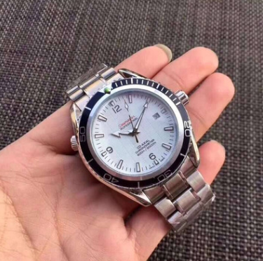 Reloj de Cuarzo Casual para Hombre con Correa de Acero Inoxidable Resistente al Agua - Image 4