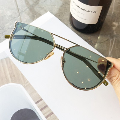 Gafas de Sol Unisex Montura Medio Marco - Diseño Moderno y Versátil - Image 6
